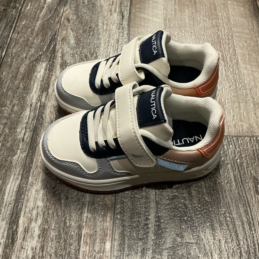 Nautica Kids' Sneakers in White and Blue Size 7 - Picture 2 of 9
